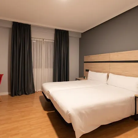 Vtz El Principe 酒店 3*