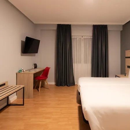 Vtz El Principe 酒店 3*